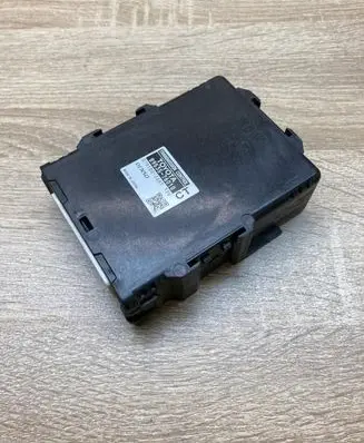 Toyota Prius (XW30) Gearbox control unit/module 8953576010
