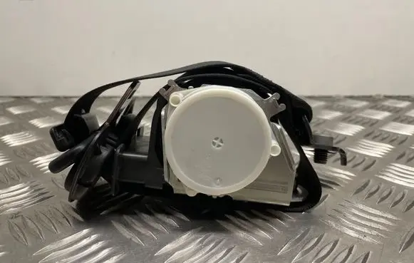 BMW 1 F20 F21 Front seatbelt 7243307