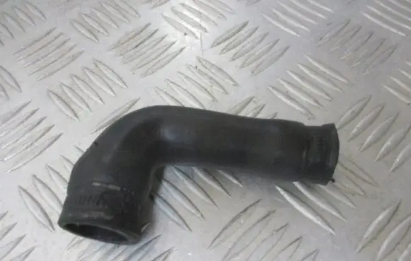 Audi A4 S4 B5 8D Engine coolant pipe/hose
