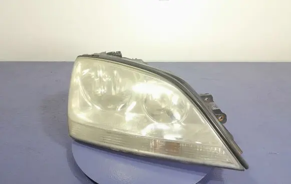 KIA Sorento Headlight/headlamp