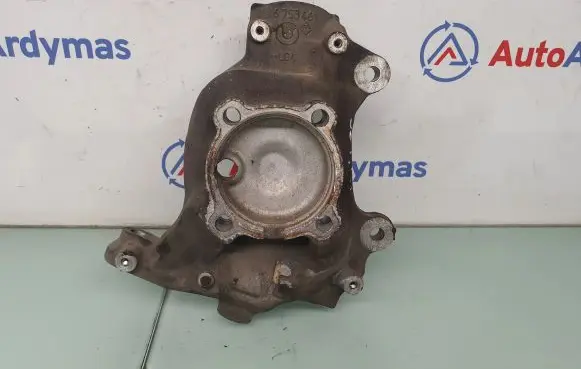 BMW 7 E65 E66 Front wheel hub spindle knuckle 6753461 31216753461