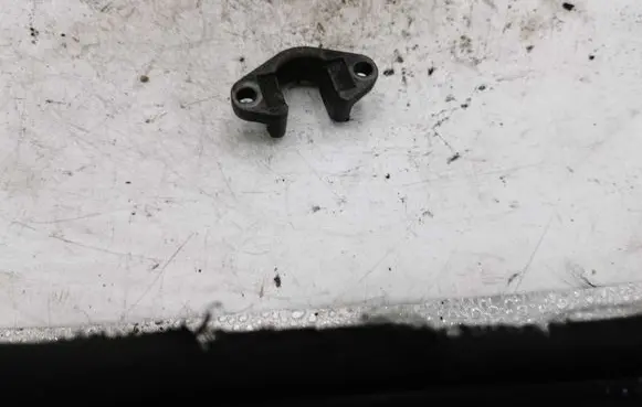 BMW 3 E46 Fuel Injector clamp holder NOCODE