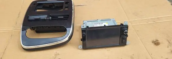 Renault Clio IV Screen/display/small screen RAD10CAR 281152928R