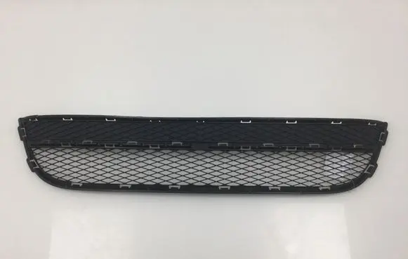 Volkswagen Tiguan Front bumper lower grill 5N0853677