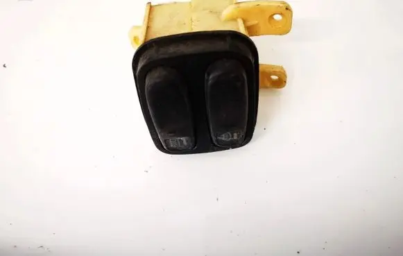 Mazda Xedos 6 Windscreen/window heater switch