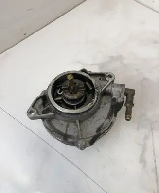 Audi A4 S4 B8 8K Vacuum pump
