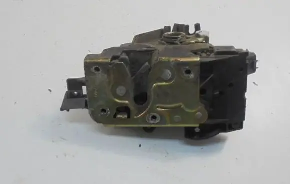 Ford Focus C-MAX Front door lock 2S4AA21813CB