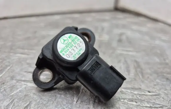 Chrysler Crossfire Air pressure sensor A0041533228