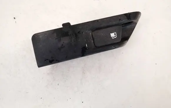 Toyota Yaris Fuel tank opening switch 