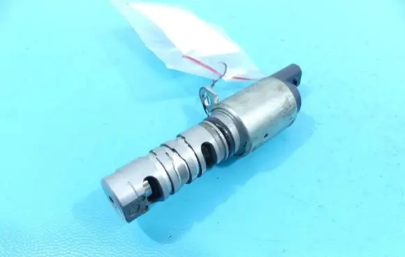Volkswagen Jetta VI Camshaft position sensor 04E906455D IMPRK1261460