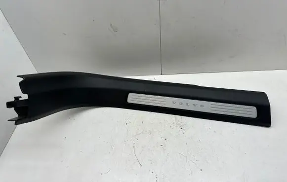 Volvo XC60 Front sill trim cover 3144801 BQ2FA