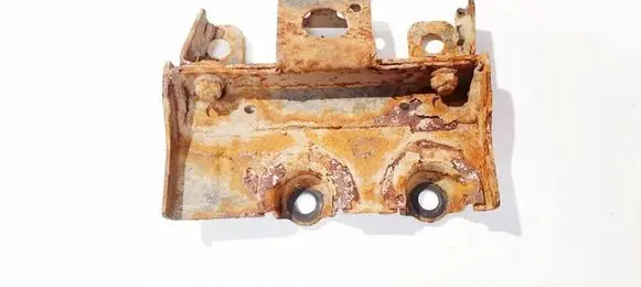 Subaru Impreza III Engine mounting bracket