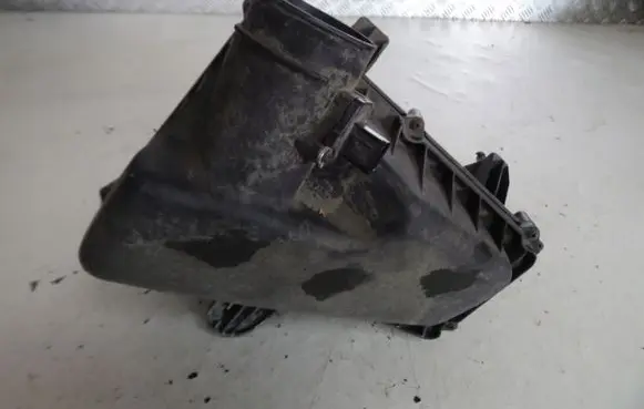 Ford Mondeo MK IV Air filter 