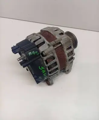 Dacia Sandero II Generator/alternator 231001167R 2724403A