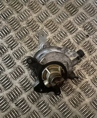 Ford Fusion II Vacuum pump DS7G2A451CA