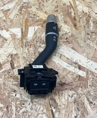 Wiper turn signal indicator stalk/switch