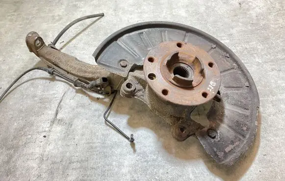Front wheel hub