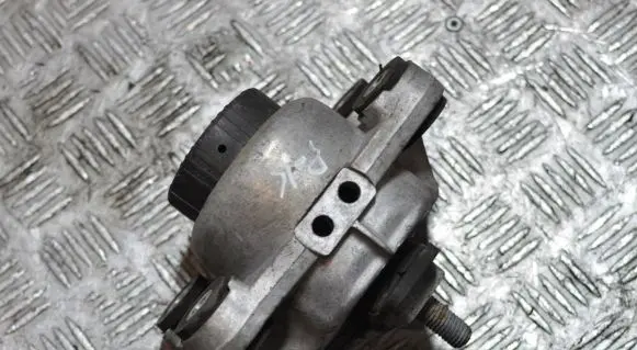 Land Rover Range Rover L405 Engine mount bracket