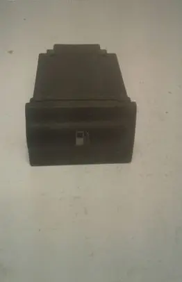 Skoda Octavia Mk1 (1U) Fuel tank opening switch 1U0959833C