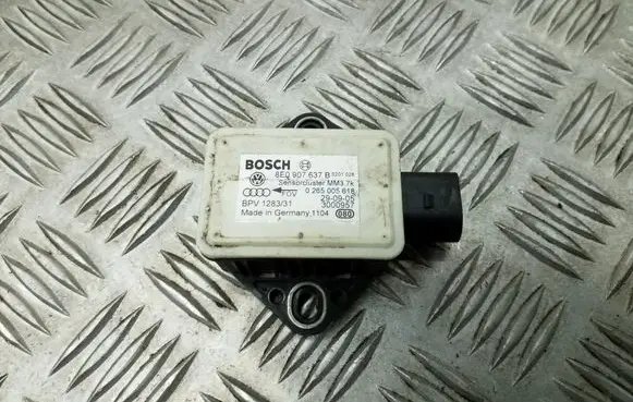 Audi A4 S4 B6 8E 8H ESP acceleration yaw rate sensor 8E0907637B