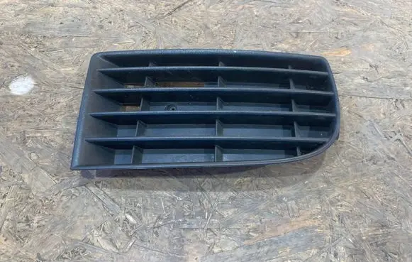 Volkswagen Golf V Front bumper lower grill 1K0853666 R0735-I