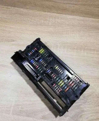 BMW 5 F10 F11 Fuse module 1703344 9151320