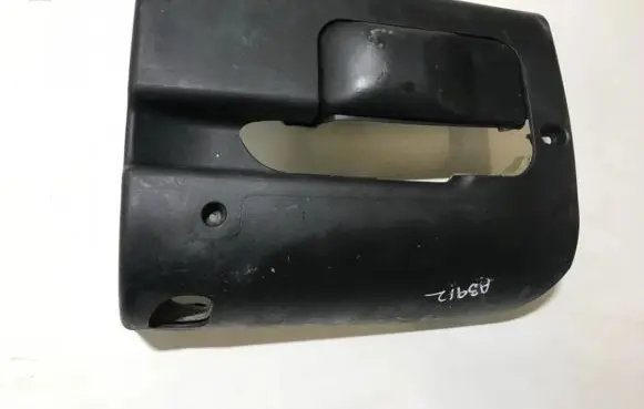 Ford Focus Steering wheel column trim