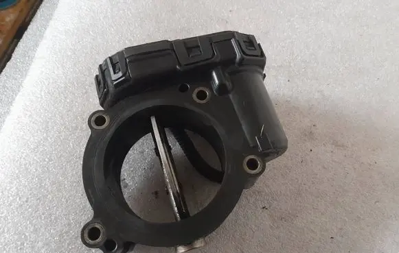 Mercedes-Benz E W212 Throttle valve a6510900170 6510900170