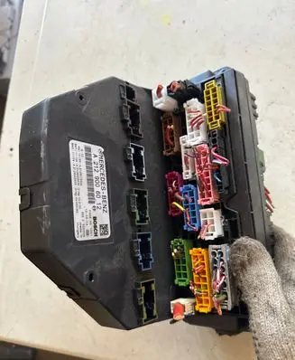 Mercedes-Benz E C207 W207 Fuse module A2129006012