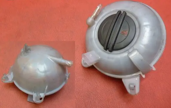 Volkswagen Golf VII Coolant expansion tank/reservoir 5Q0121407G