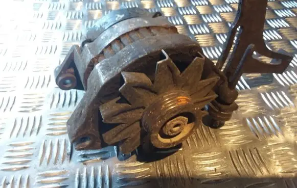 Peugeot 605 Generator/alternator 499529