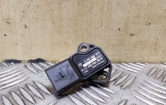 Audi TT TTS Mk2 Air pressure sensor 0261230073 038906051D