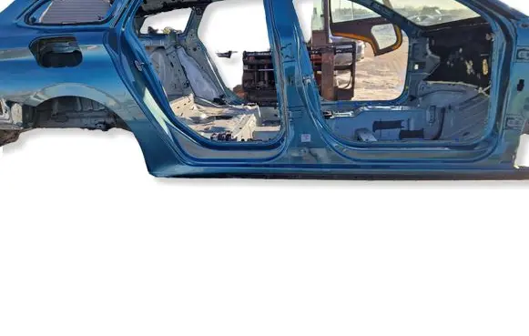 Peugeot 308 Front sill (body part) 