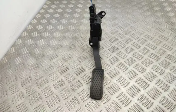 Ford Ecosport Accelerator throttle pedal 8V219F836AB