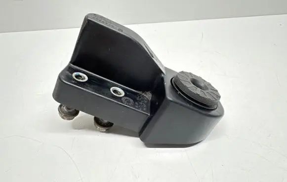 Opel Astra K Radiator mount bracket 13466590 688437545