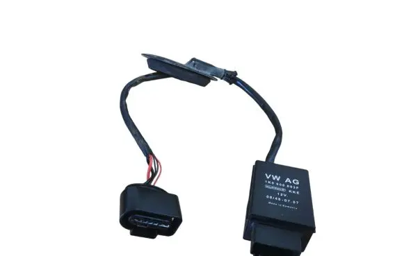 Volkswagen Scirocco Fuel pump relay 1K0906093F