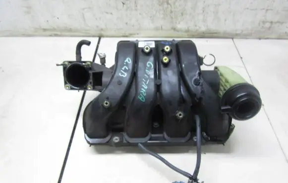 Suzuki Grand Vitara II Intake manifold