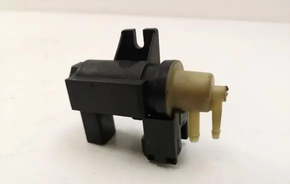 Volvo V70 Turbo solenoid valve 31293964 70232502