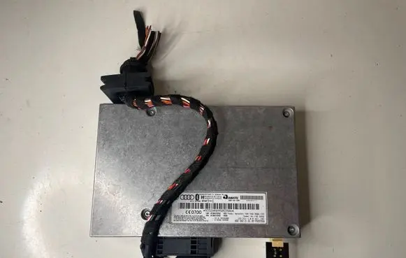 Audi A4 S4 B8 8K Bluetooth control unit module 8t0862335c