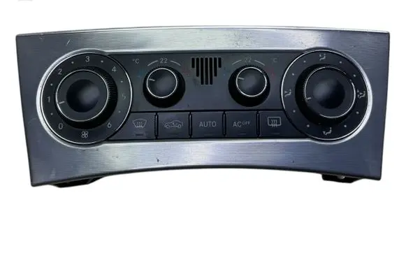 Mercedes-Benz C AMG W203 Climate control unit 9140010525 A2038301785