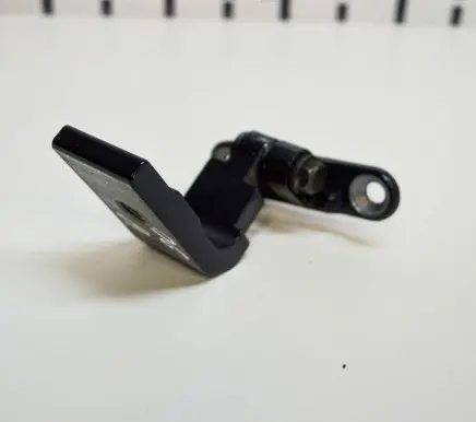 BMW 5 F10 F11 Rear door upper hinge 7185636