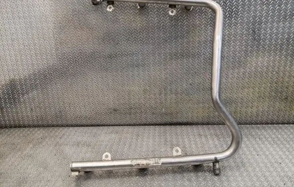 Mercedes-Benz CLK A209 C209 Fuel main line pipe 1120700595