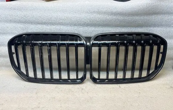 BMW 7 G11 G12 Front grill 8096133 18667510
