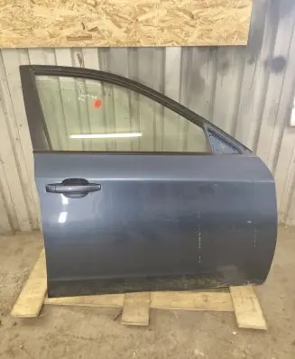 Subaru Impreza III Front door