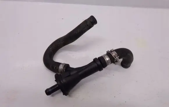 Volvo C70 Vacuum line/pipe/hose 8677893