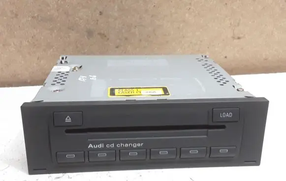 Audi A4 S4 B6 8E 8H CD/DVD changer 8E0035111C