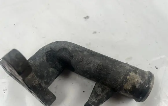 Volkswagen Transporter - Caravelle T5 Engine coolant pipe/hose 070121133B 070121133