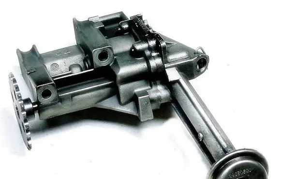 Renault Megane II Oil pump 7509467645