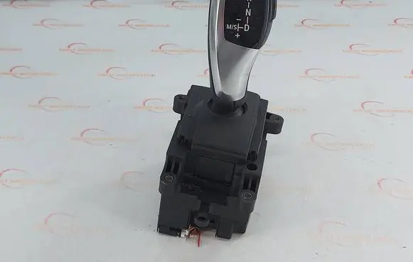 BMW 5 F10 F11 Gear shift switch/knob 9218102