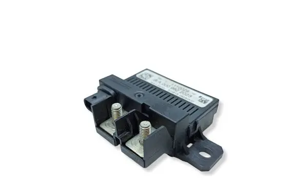 Mercedes-Benz B W246 W242 Charging relay A0009822023